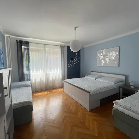 Pro 4 Osoby Appartamento Česká Skalice