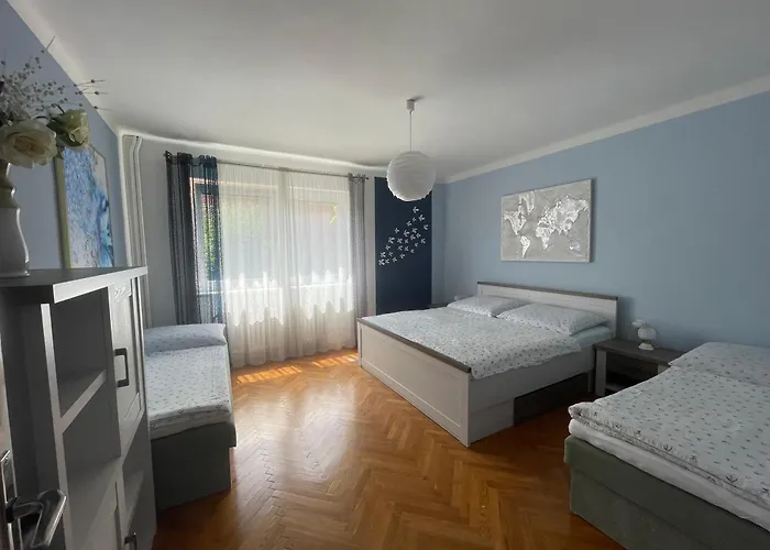 Pro 4 Osoby Appartamento Česká Skalice